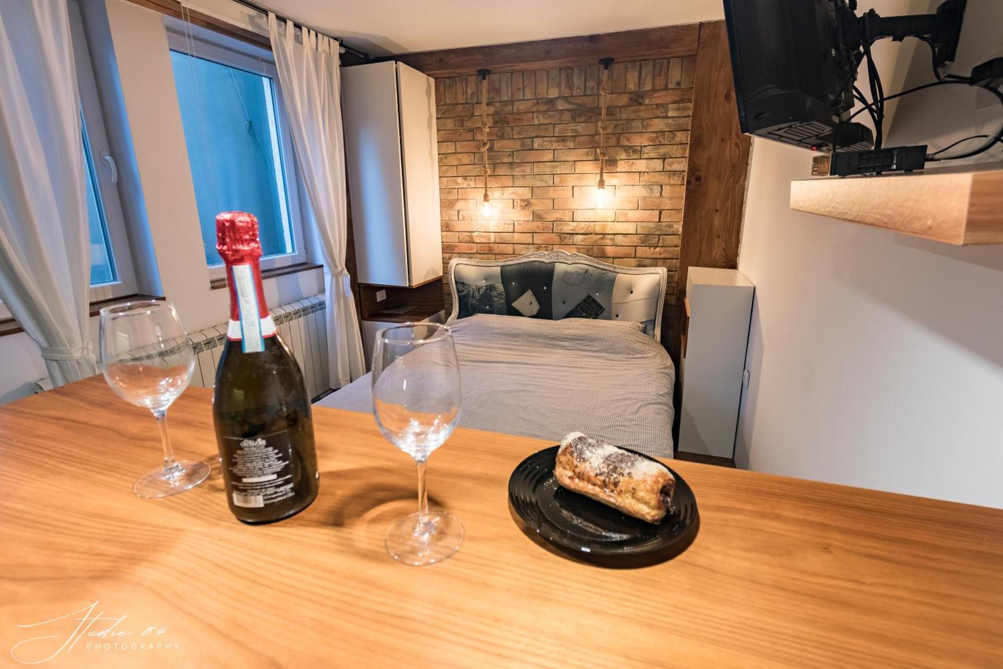 Little L Apartments Belgrade Extérieur photo